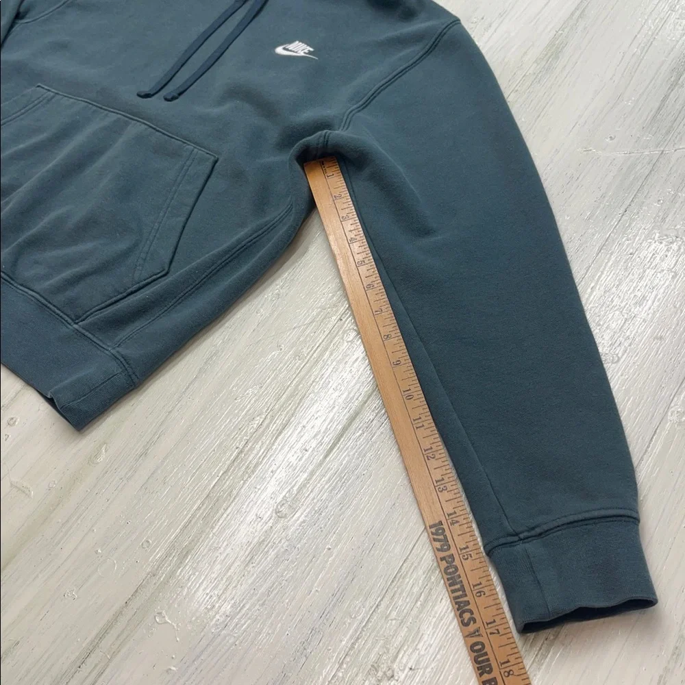 Nike Gray/Green Sportswear Club Fleece Pullover Hoodie Sz S